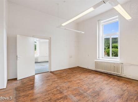 . | Pronájem - kanceláře, 635 m²