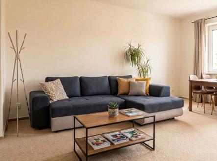 Světlý obývací pokoj, moderní design, koberec, velká okna, kvalitní nábytek, pohodlný gauč, jídelní stůl, dekorativní rostlina. | Pronájem bytu, 3+kk, 70 m²