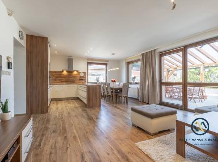 Bez popisku | Prodej - dům/vila, 162 m²