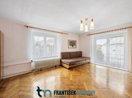 pokoj 1 KM 21 (2) | Prodej - dům/vila, 179 m²