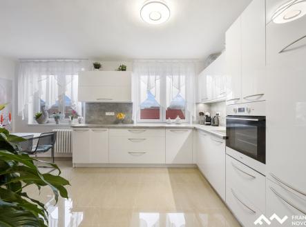 DSC04272 | Prodej - dům/vila, 248 m²