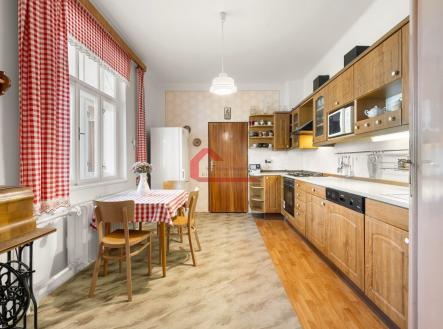 foto: 4 | Prodej - dům/vila, 196 m²