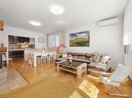 foto: 2 | Prodej - dům/vila, 201 m²