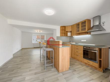 foto: 2 | Prodej - dům/vila, 299 m²