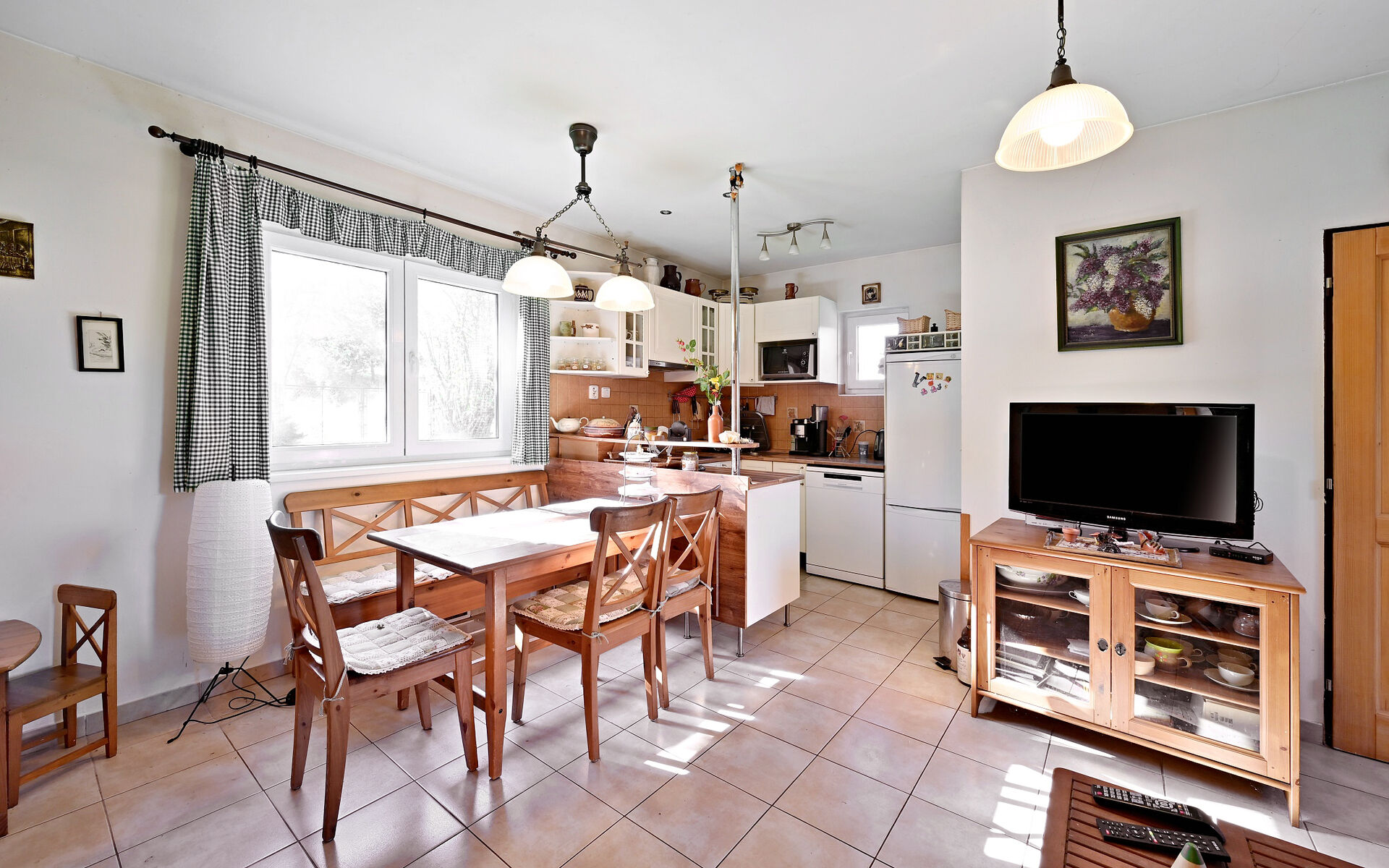 Prodej domu o celkové ploše 156m², pozemek 441m², sklep, studna, zahradní domek, Stříbrná Skalice.