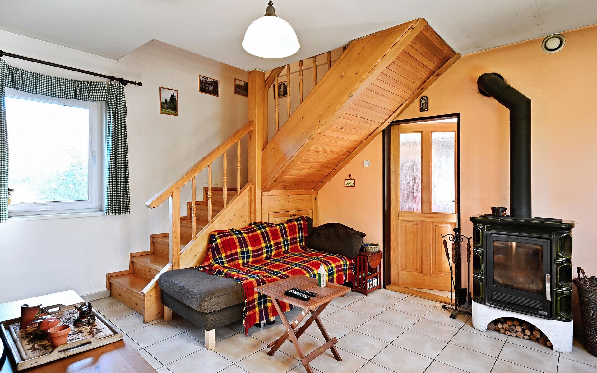 Prodej domu o celkové ploše 156m², pozemek 441m², sklep, studna, zahradní domek, Stříbrná Skalice.