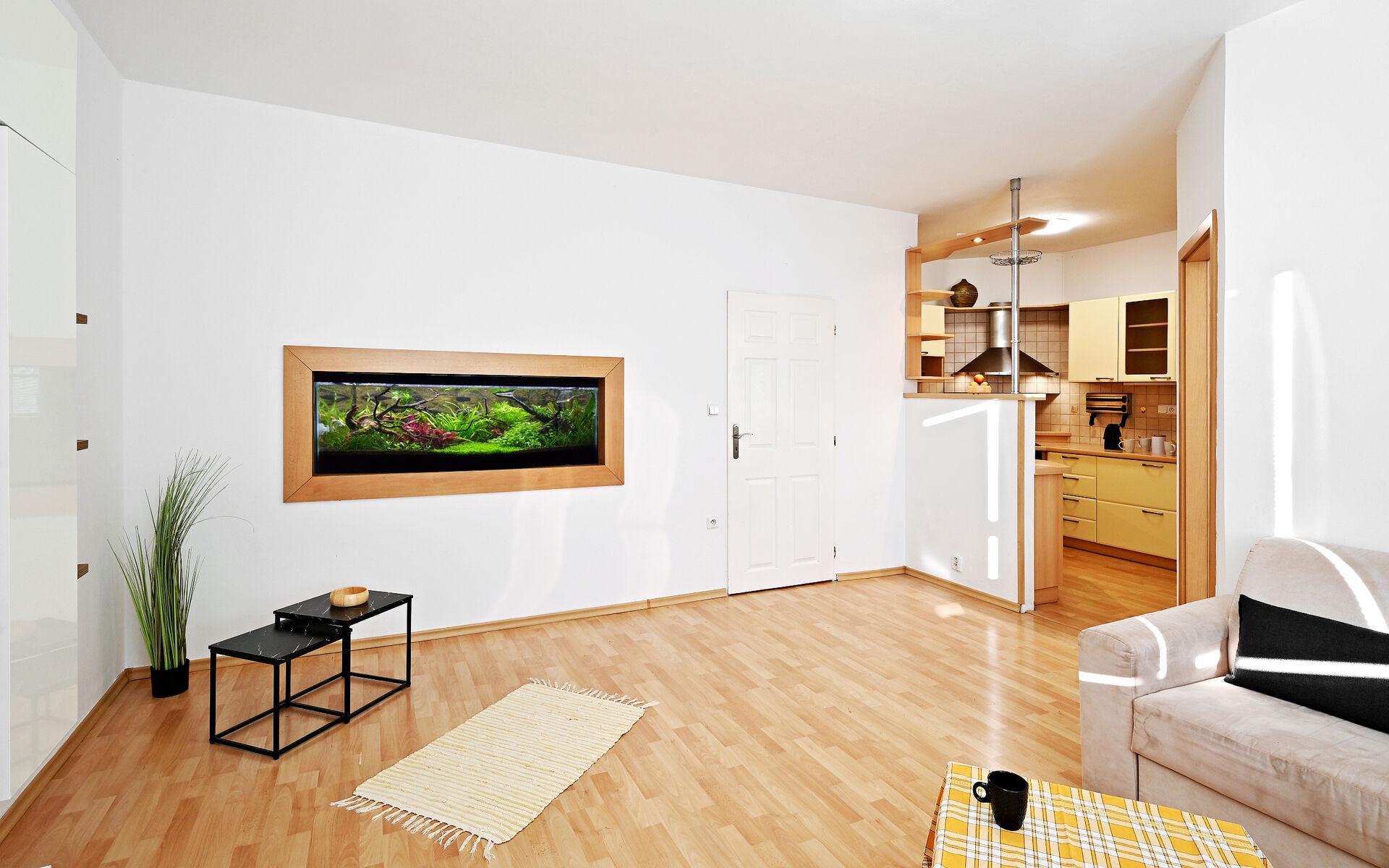 Prodej bytu 4+kk, 91 m², plus balkon 6,7 m² a zasklená lodžie 6,4 m², OV, Praha Kunratice/Chodov.