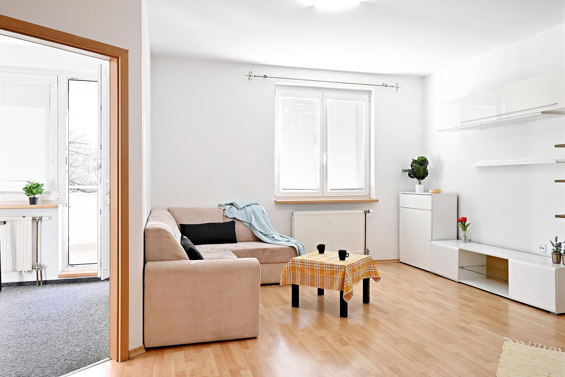Prodej bytu 4+kk, 92 m², plus balkon 6,7 m² a zasklená lodžie 6,4 m², OV, Praha Kunratice/Chodov.