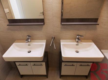 DSCN9803.JPG | Pronájem bytu, 3+kk, 100 m²