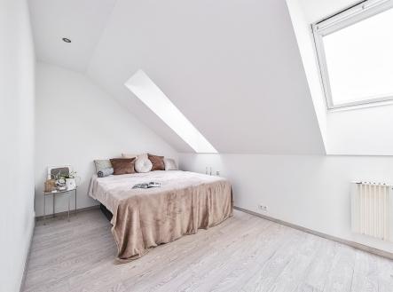 . | Prodej bytu, 3+kk, 74 m²
