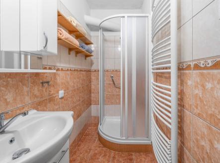 . | Prodej - dům/vila, 180 m²