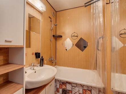. | Pronájem bytu, 2+kk, 45 m²