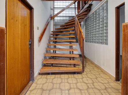 . | Prodej - dům/vila, 460 m²