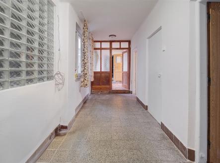 . | Prodej - komerční objekt, průmyslový areál, 1 000 m²