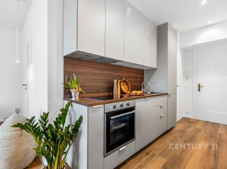 . | Prodej bytu, 1+kk, 28 m²