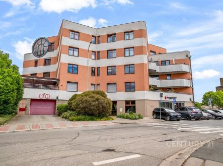 . | Pronájem bytu, 2+kk, 63 m²