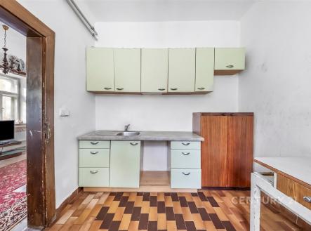 . | Prodej - dům/vila, 303 m²