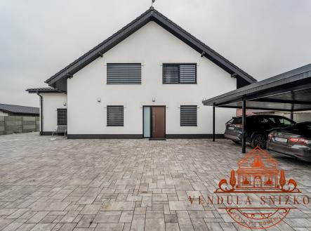 pohled na dům | Prodej - dům/vila, 331 m²