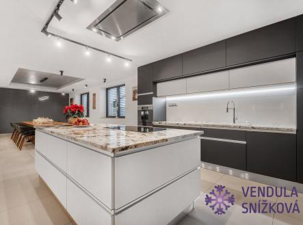 kuchyně | Prodej - dům/vila, 331 m²