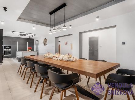 jídelna | Prodej - dům/vila, 331 m²