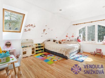 dětský pokoj v patře | Prodej - dům/vila, 180 m²