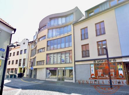 pohled na dům | Pronájem bytu, 3+kk, 134 m²