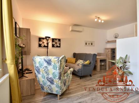obývací část | Prodej bytu, 1+kk, 37 m²