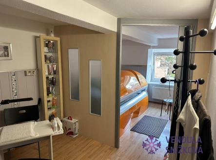 solárium a manikúra | Prodej - obchodní prostor, 60 m²