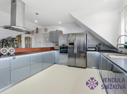 kuchyně - podkroví | Prodej - hotel, 533 m²