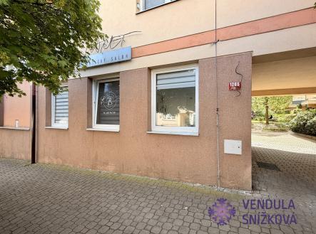 prostor zvenku | Pronájem - obchodní prostor, 23 m²