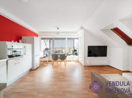 obývací pokoj s kuchyní | Pronájem bytu, 2+kk, 64 m²