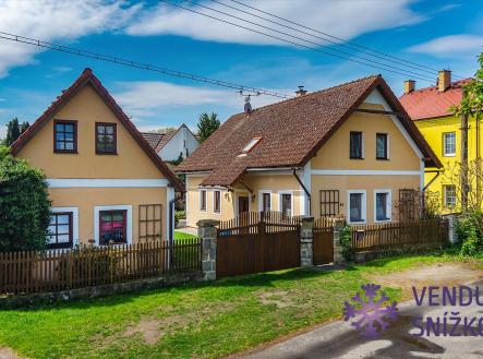 nemovitosti | Prodej - dům/vila, 180 m²