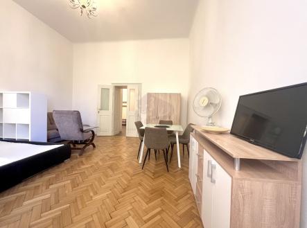 Pronájem bytu, 1+1, 35 m²