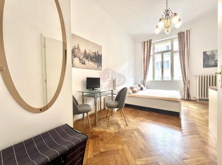 Pronájem bytu, 1+kk, 29 m²