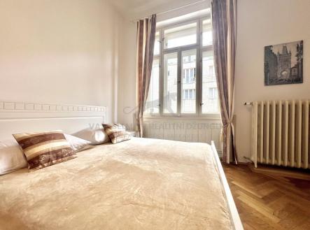 Pronájem bytu, 1+kk, 29 m²