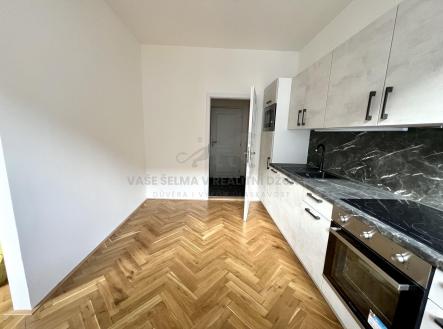 Pronájem bytu, 1+kk, 30 m²