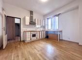 Pronájem bytu, 3+kk, 72 m²
