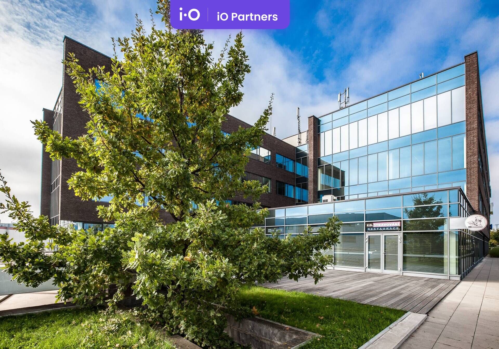 Pronájem - výrobně/ skladovací prostor, 2 821 m²