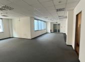 Pronájem - kanceláře, 178 m²