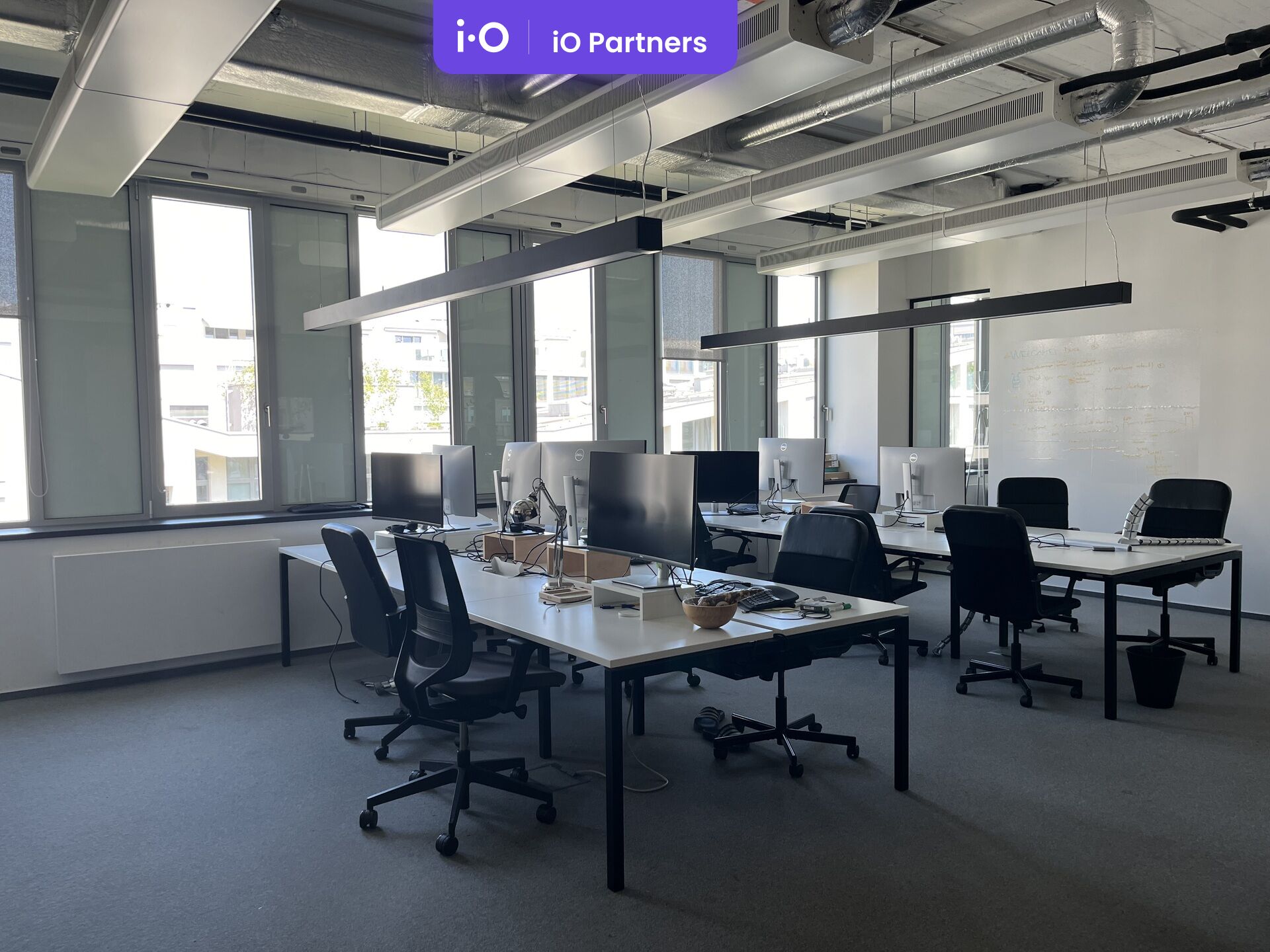 Podnájem kancelářských prostor v Karlíně - 289 m²