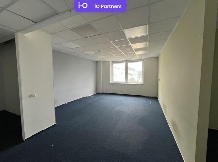 Pronájem - kanceláře, 360 m²