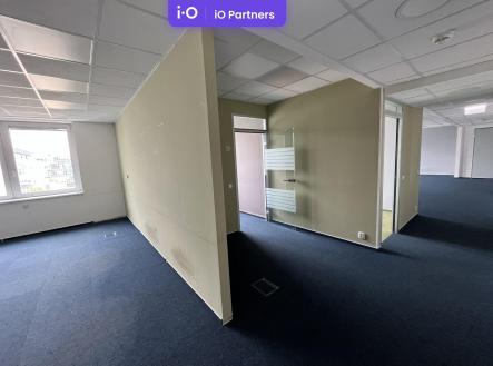 Pronájem - kanceláře, 360 m²