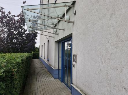 Pronájem - kanceláře, 350 m²