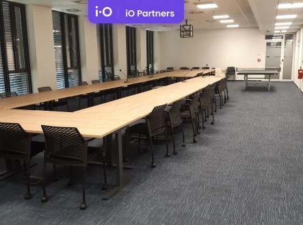 Pronájem - kanceláře, 300 m²