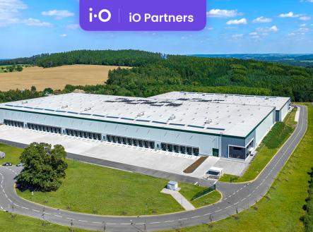 Strategická lokalita přímo na sjezdu D1 | Pronájem - skladovací prostor, 5 672 m²
