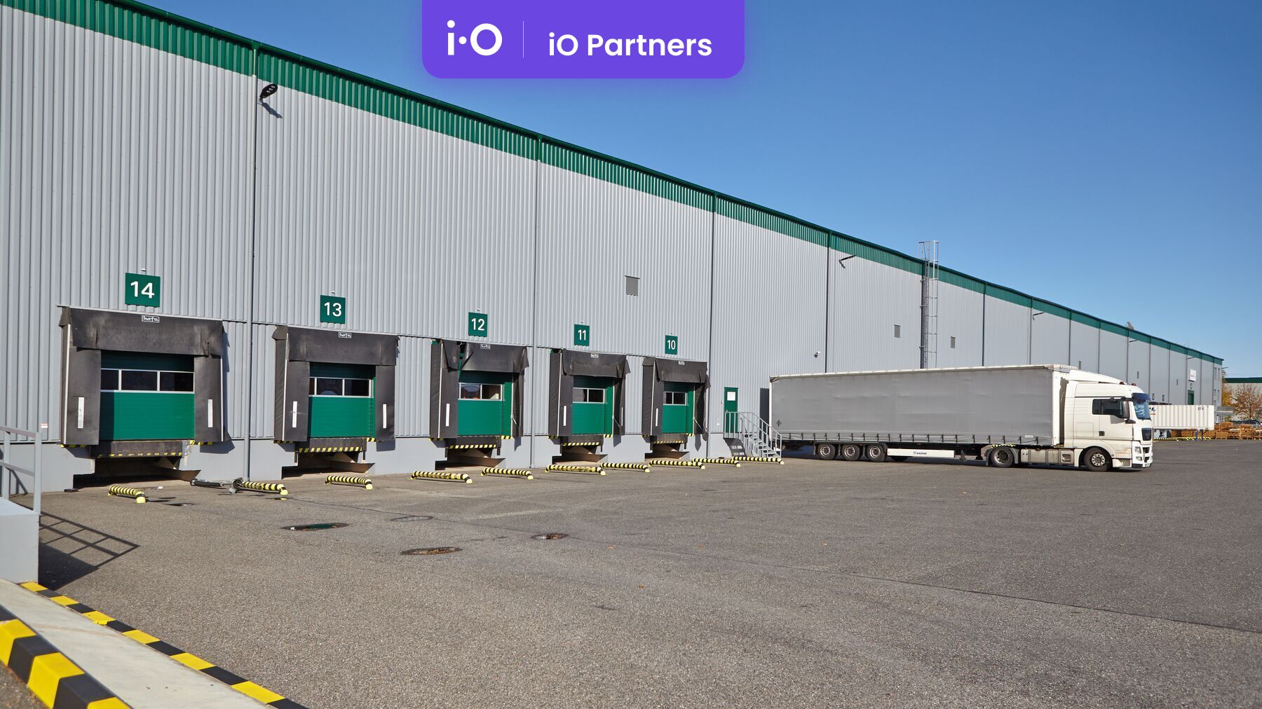 Pronájem - výrobně/ skladovací prostor,1 769 m²