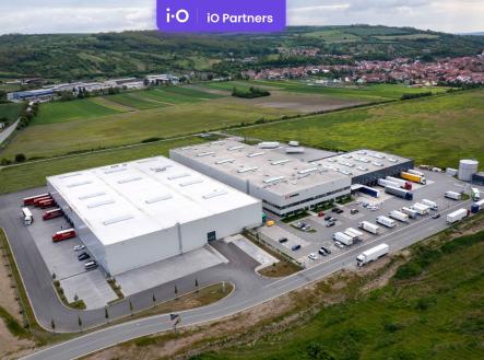 Pronájem - skladovací prostor, 37 517 m²