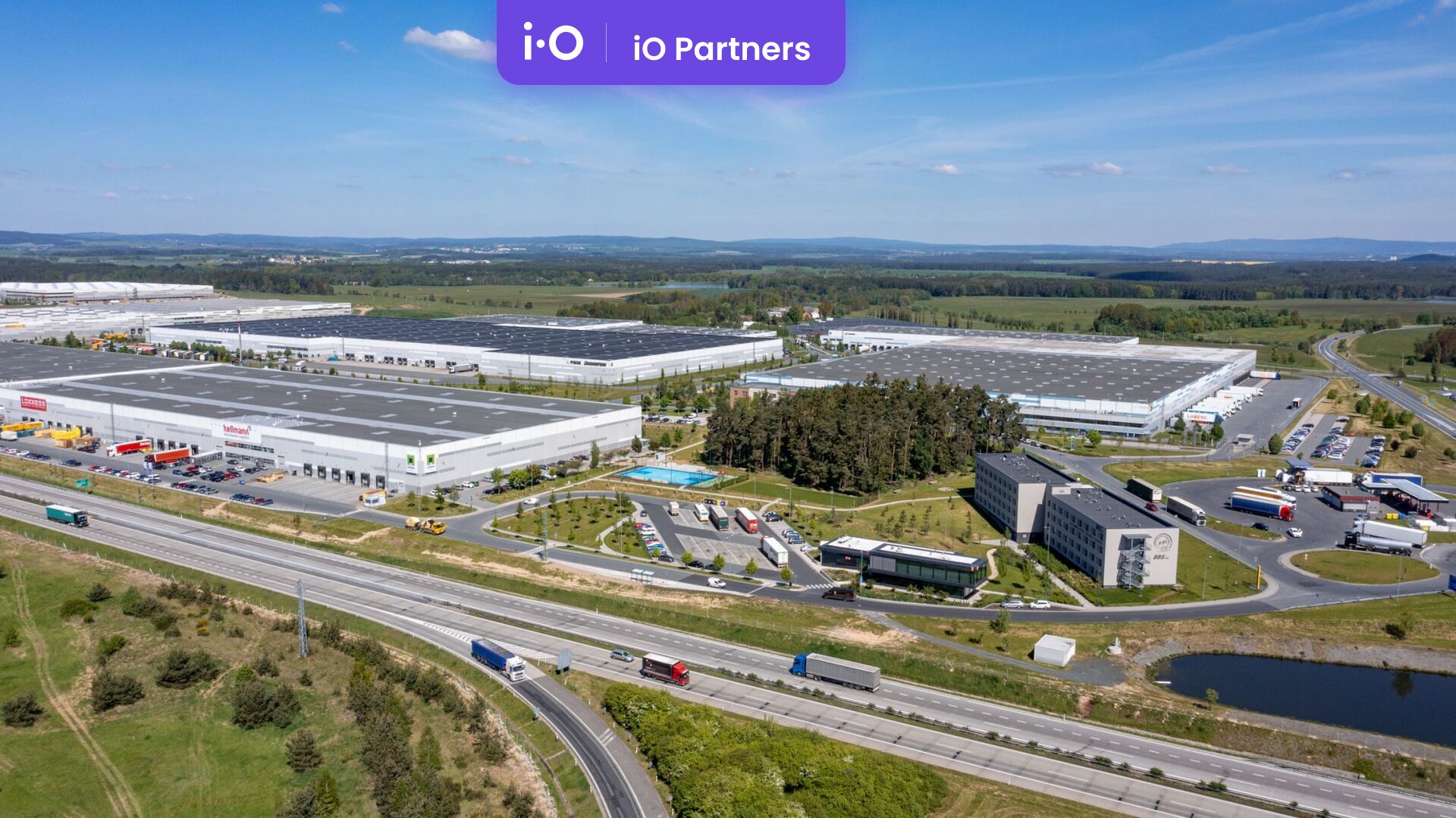 Pronájem - výrobně/ skladovací prostor, 6 928 m²