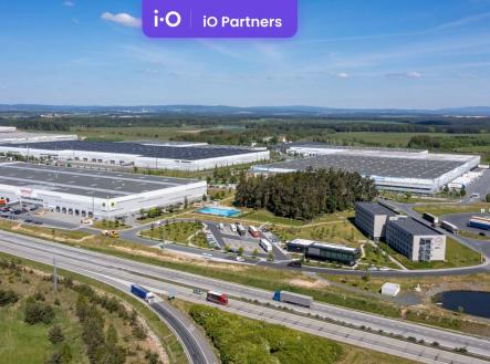 Pronájem - skladovací prostor, 6 928 m²