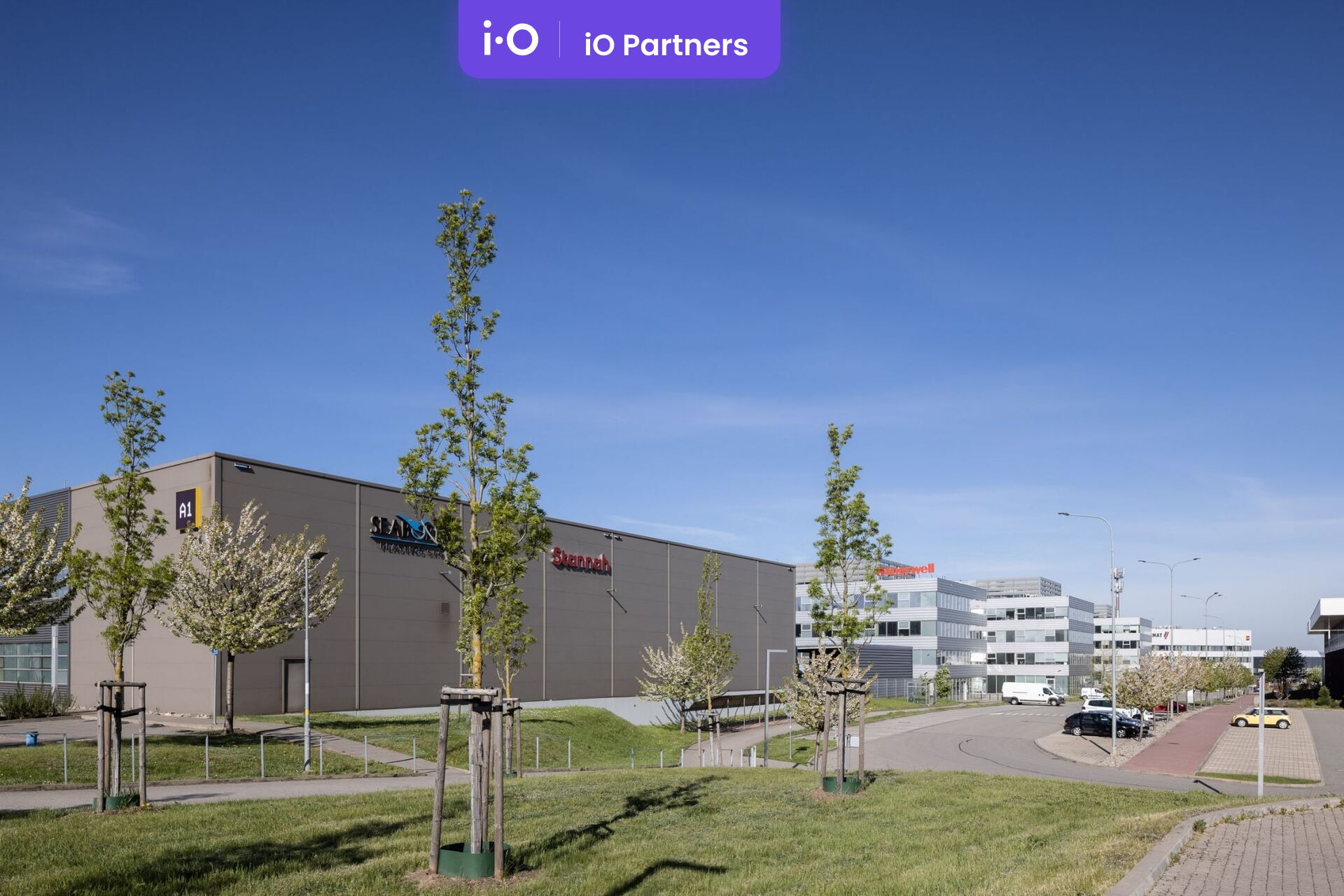 Pronájem - výrobně/ skladovací prostor, 9 622 m²